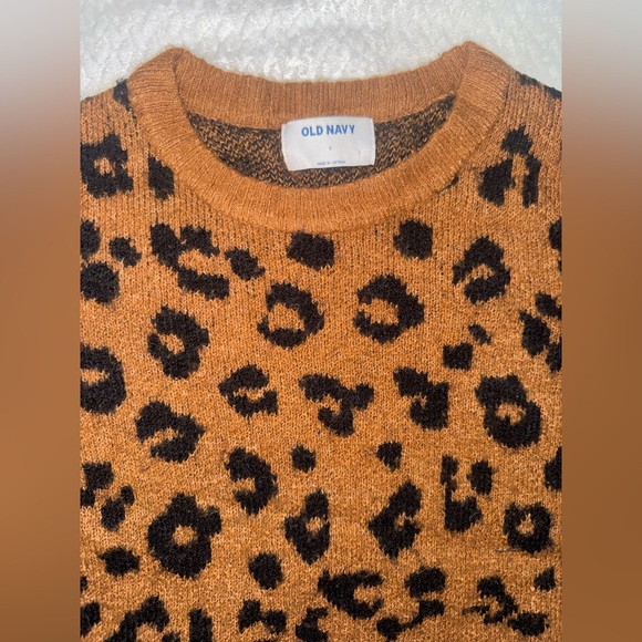 Old Navy Women's Leopard Print Sweater - Picture 2 of 3